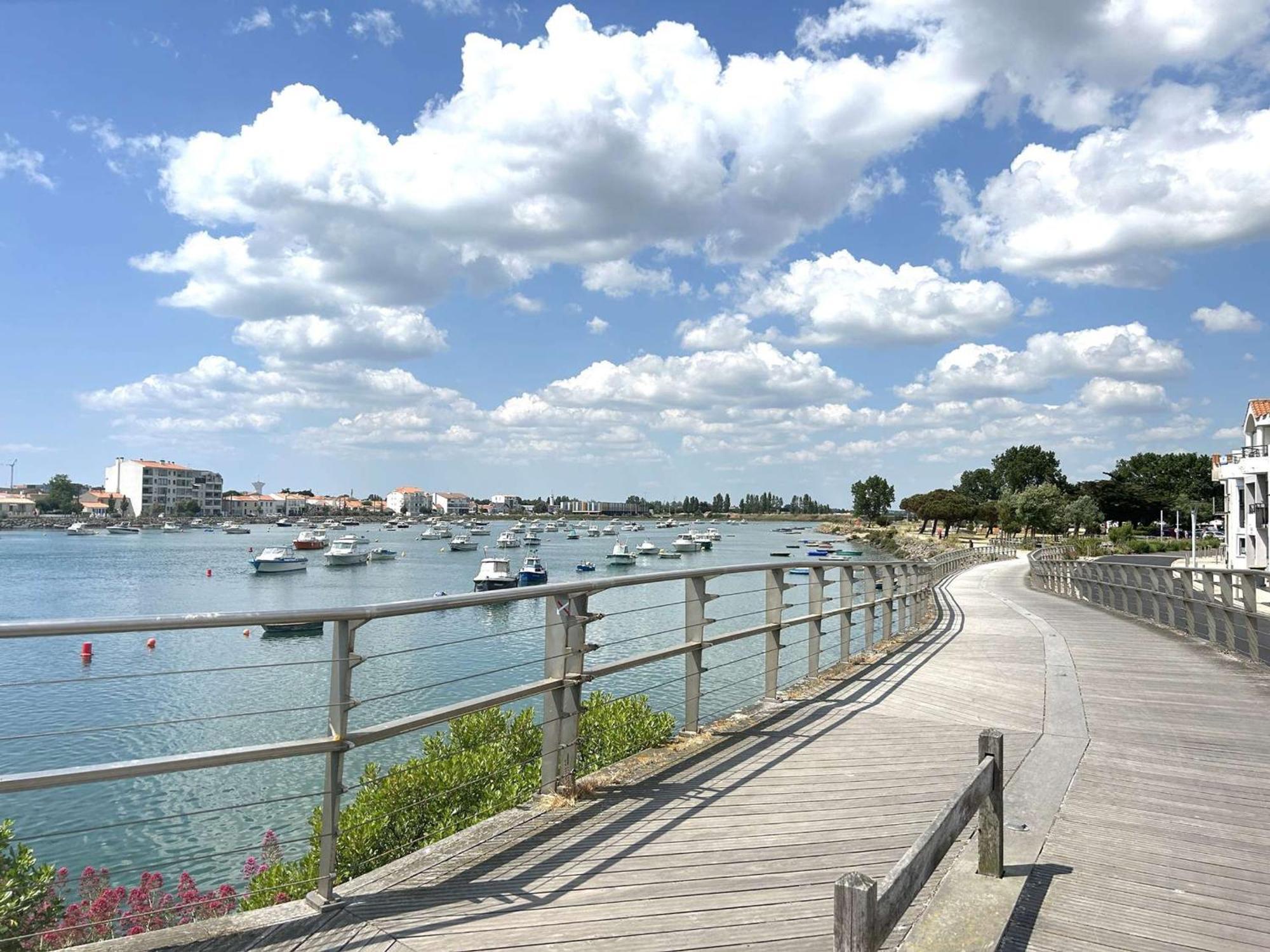 Appartement 2 Pieces Avec Parking Prive, Proche Plage Et Commerces, Saint-Gilles-Croix-De-Vie - Fr-1-224-783 外观 照片