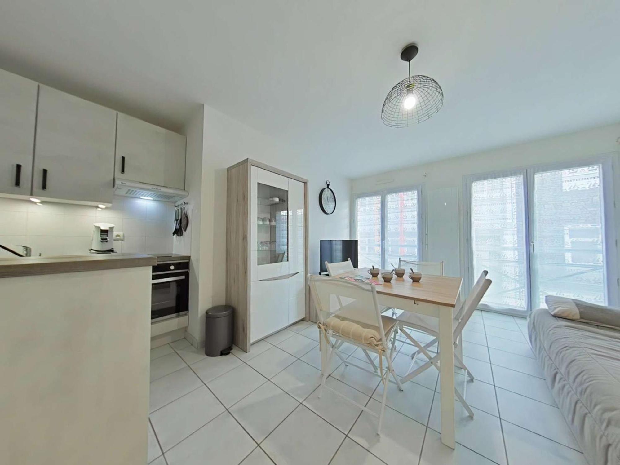 Appartement 2 Pieces Avec Parking Prive, Proche Plage Et Commerces, Saint-Gilles-Croix-De-Vie - Fr-1-224-783 外观 照片
